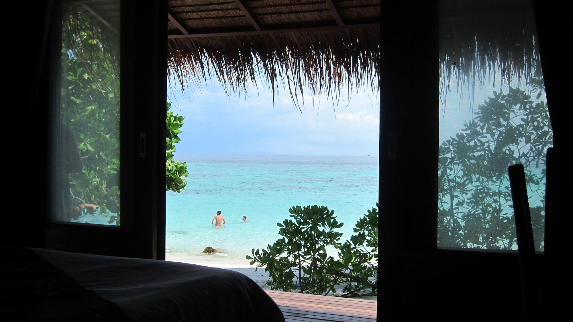 Ten Moons Lipe Resort Екстериор снимка