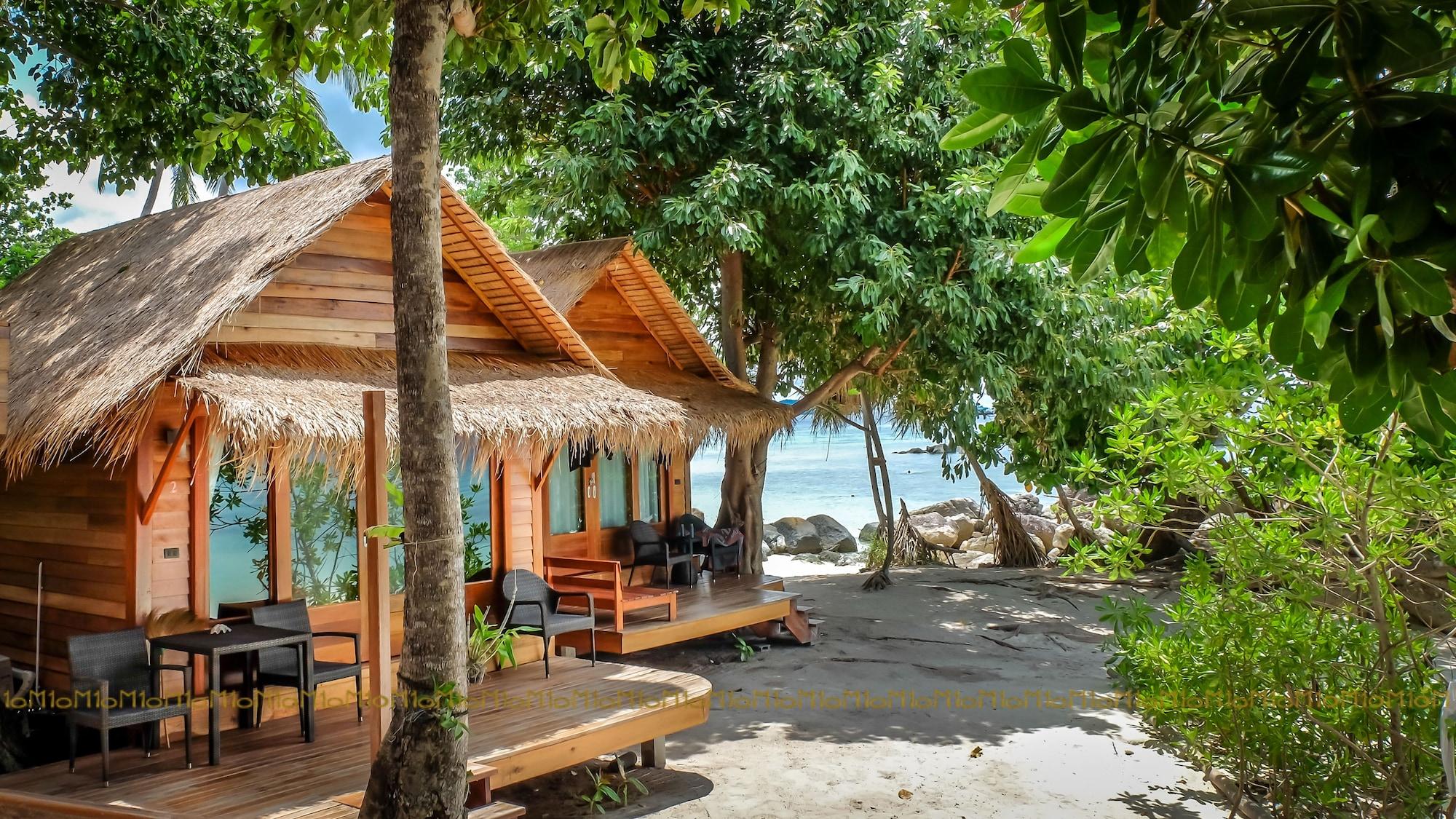 Ten Moons Lipe Resort Екстериор снимка