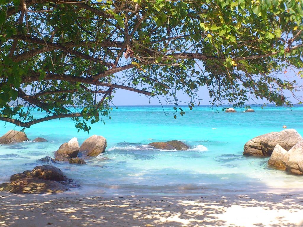 Ten Moons Lipe Resort Стая снимка