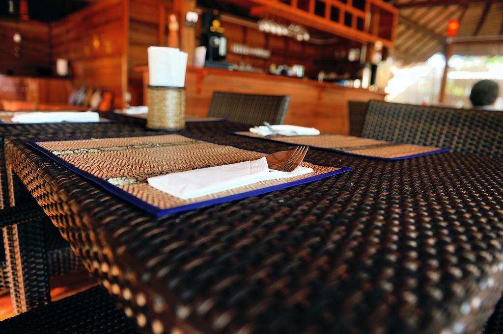 Ten Moons Lipe Resort Екстериор снимка