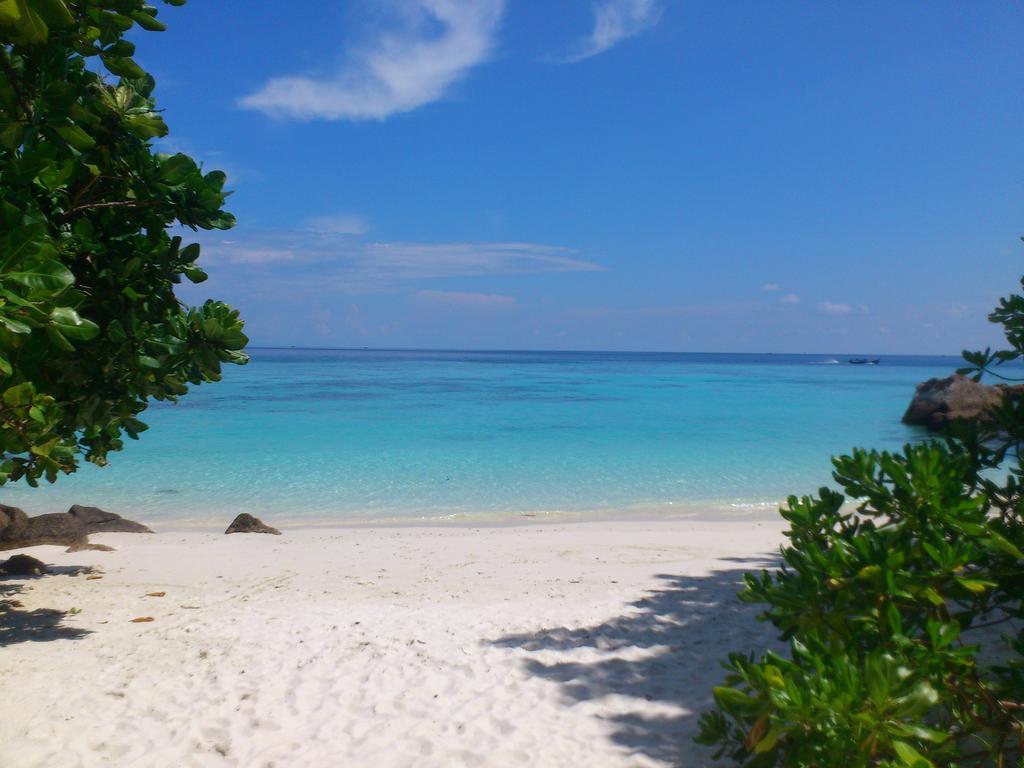 Ten Moons Lipe Resort Стая снимка