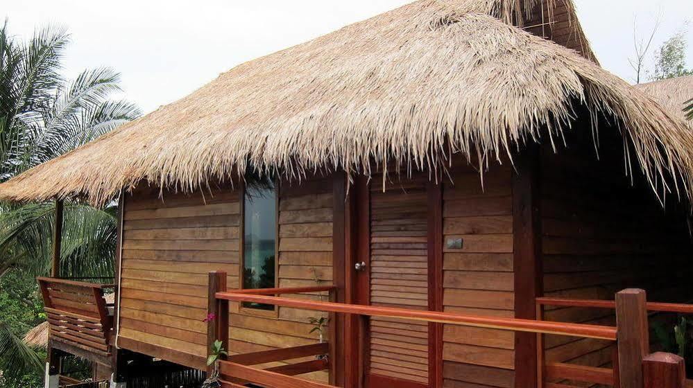 Ten Moons Lipe Resort Екстериор снимка