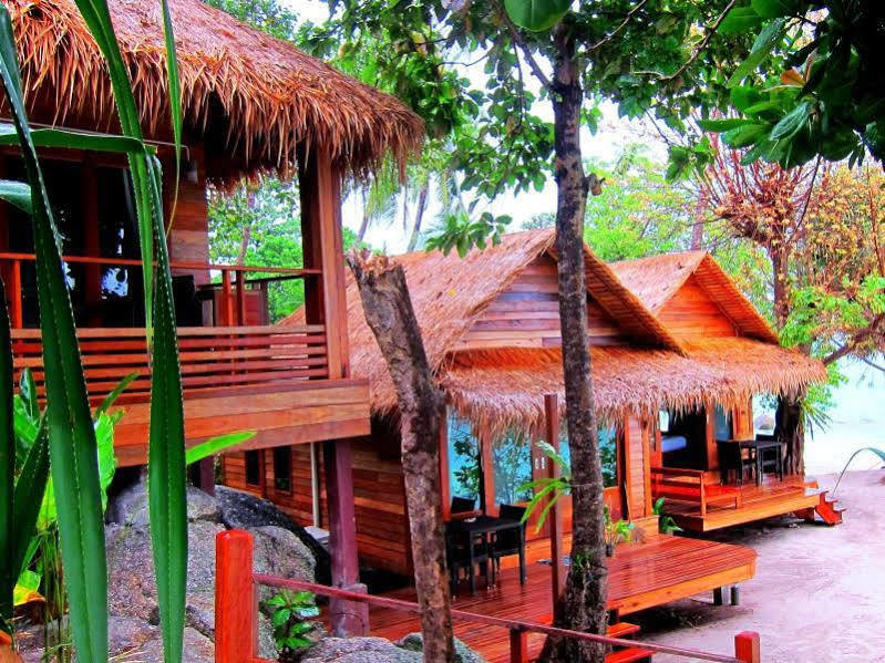 Ten Moons Lipe Resort Екстериор снимка