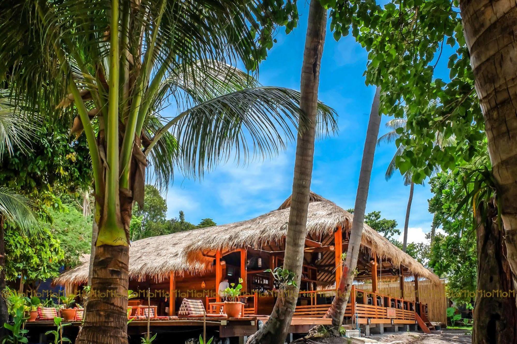 Ten Moons Lipe Resort Екстериор снимка